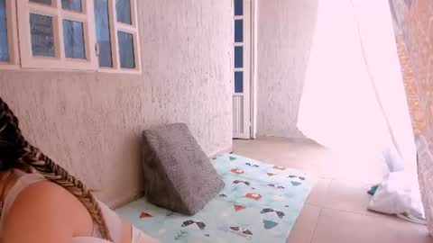 Snapshot of sara_kaii chatting on June 2026 05:37:01 PM sara_kaii online show from June 2026 05:37:01 PM