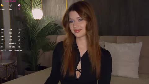 Snapshot of sara_lewiis chatting on July 2026 05:00:02 PM Sara online show from July 2026 05:00:02 PM