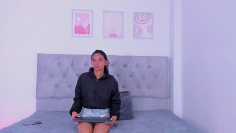 Sara  Neith online show from August 2026 10:29:01 AM