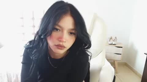 Snapshot of sara_melo25 chatting on October 2025 01:32:01 PM Sara online show from October 2025 01:32:01 PM