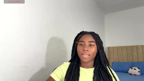 Sara online show from October 2025 10:23:02 PM