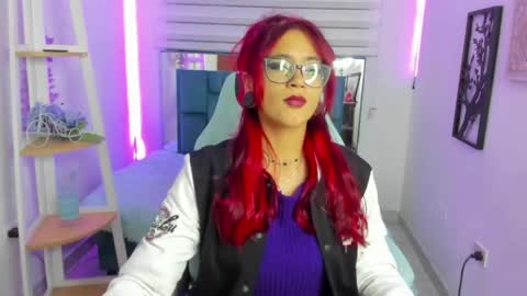 Snapshot of sara_red_x chatting on June 2026 03:18:02 AM sara_red_x online show from June 2026 03:18:02 AM