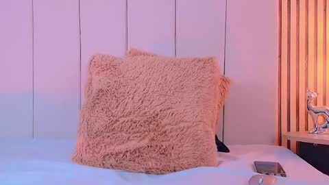 Snapshot of sara_riley01 chatting on April 2026 01:04:01 AM Sara online show from April 2026 01:04:01 AM