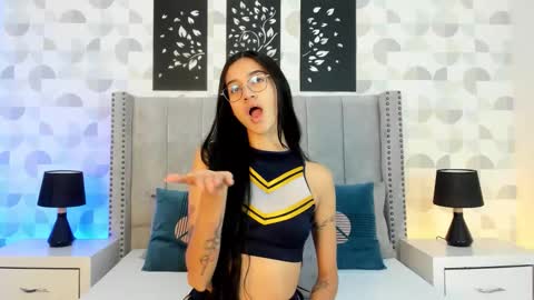 SARA SANTACRUZ online show from February 2026 12:24:01 PM