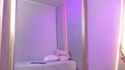sara_slim_ online show from October 2025 03:35:02 PM