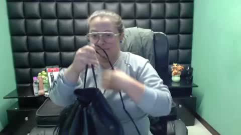 Snapshot of sara_thonson_ chatting on February 2025 03:23:01 AM sara_thonson_ online show from February 2025 03:23:01 AM