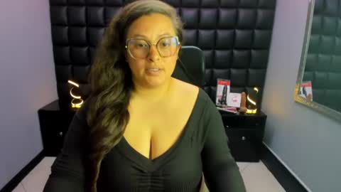 sara_thonson_ online show from June 2026 09:49:01 PM