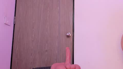 Sara  online show from April 2026 07:09:02 PM