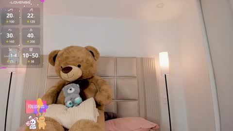 Snapshot of saraa_milleer chatting on January 2025 11:47:01 PM Sara Miller online show from January 2025 11:47:01 PM