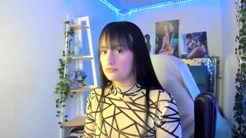 Sarah Ramirez online show from January 2025 03:48:01 AM