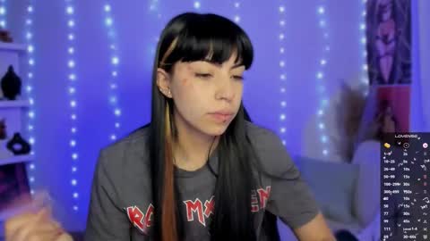 Sara online show from December 2025 11:11:01 PM