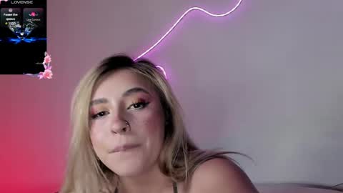 Snapshot of saradiazxxx chatting on May 2026 07:36:02 AM saradiazxxx online show from May 2026 07:36:02 AM