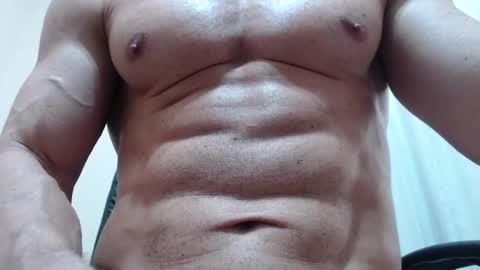 saradorj92 online show from October 2025 10:38:01 AM