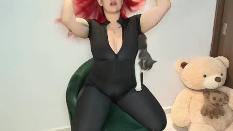 Sara online show from November 2025 04:55:01 AM