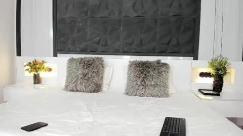  Sara Gomez  online show from October 2025 12:15:01 PM