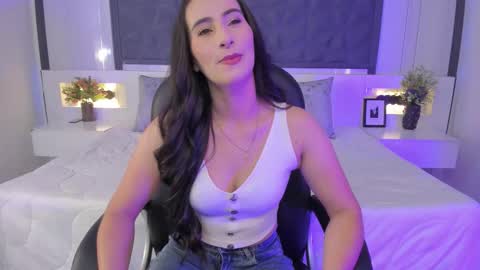  Sara Gomez  online show from March 2026 12:18:01 PM