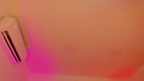 Sarah Bonneth online show from February 2026 11:53:01 AM