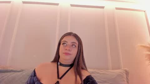 Sarah Bonneth online show from July 2026 12:41:02 PM