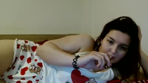 Sarah online show from March 2025 04:00:02 PM