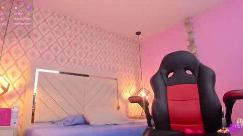 SARAH KEYS  online show from March 2026 03:24:02 AM