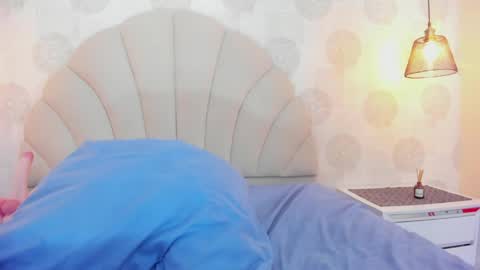 SARAH KEYS  online show from April 2026 07:45:01 AM