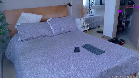 sarah_rayy online show from September 2025 06:19:02 PM