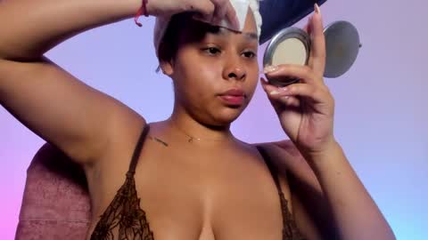 Snapshot of sarah_roussel chatting on May 2026 10:47:01 AM Sarah online show from May 2026 10:47:01 AM