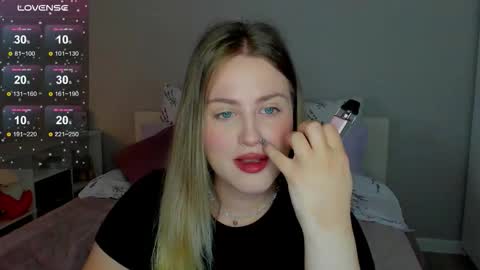 Sarah online show from October 2025 01:00:02 AM