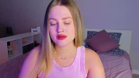 Sarah online show from November 2025 12:46:01 AM