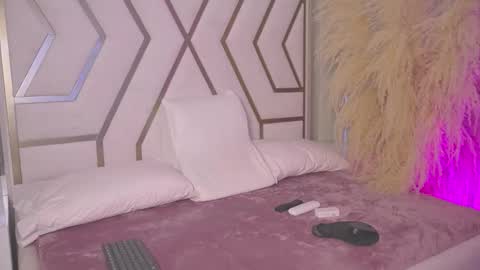 Sarah online show from March 2026 01:39:01 PM