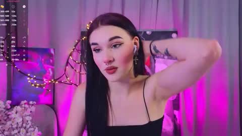 Sarah  online show from December 2025 09:20:02 PM