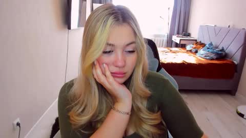 Sarah online show from April 2026 01:31:02 PM