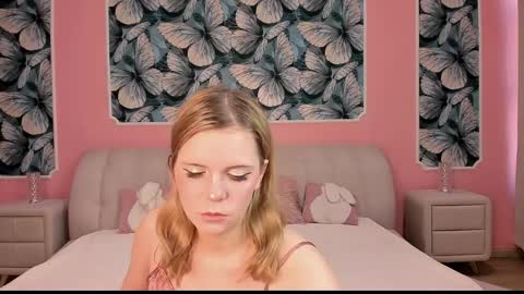 sarahwantslove online show from April 2026 06:19:01 AM