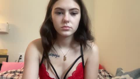 SarahxOliver online show from December 2024 03:23:01 PM