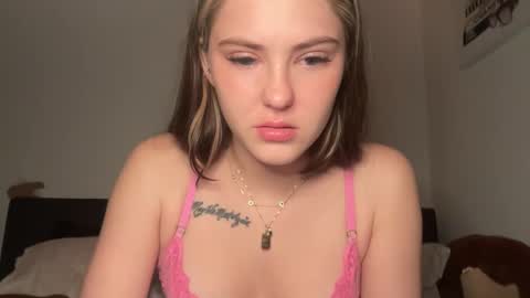 SarahxOliver online show from February 2026 12:20:02 AM