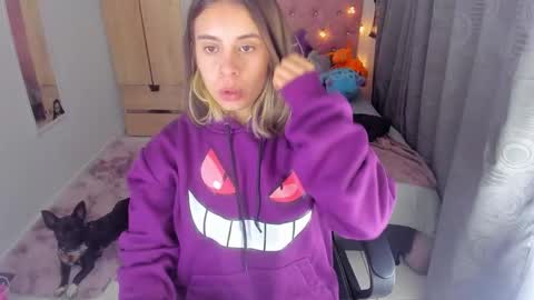 sara  online show from December 2024 03:50:02 AM