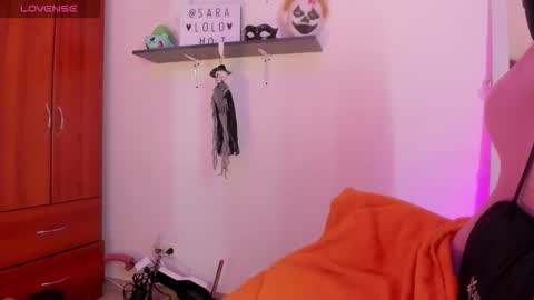 sara  online show from October 2025 12:33:02 AM