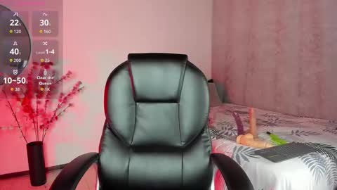 saramilf_69 online show from November 2025 01:43:01 PM