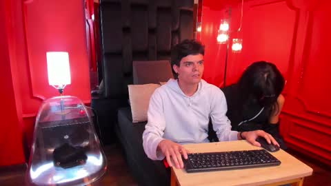 Sara and Edward online show from October 2025 03:10:02 AM