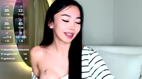 Mia online show from December 2024 07:07:02 AM