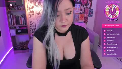 Sara Ruales online show from March 2025 01:42:01 PM