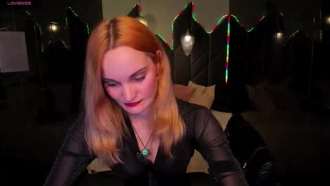 Snapshot of sarasubtlety chatting on February 2026 02:02:02 PM Sara online show from February 2026 02:02:02 PM