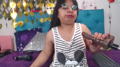 Sara Wills online show from January 2025 01:34:01 PM