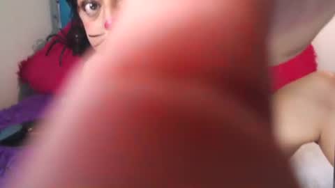 Sara Wills online show from October 2025 03:46:02 PM