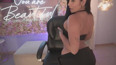 Sara Winstone online show from March 2026 08:17:01 PM