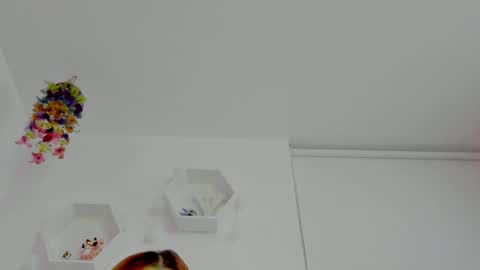 Saray  online show from September 2025 11:31:02 PM