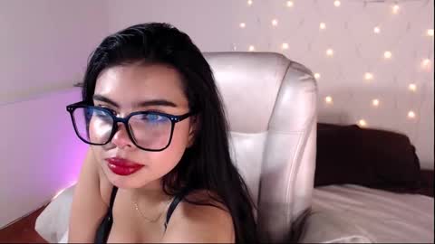 saray__jones online show from March 2025 01:08:01 PM