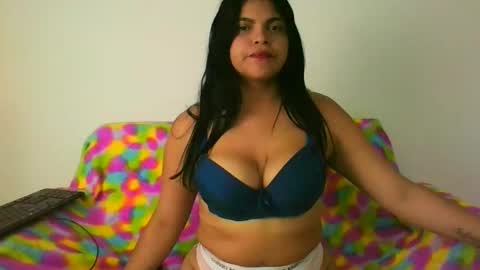 saray_we online show from December 2025 01:43:01 AM