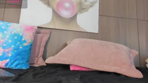 Snapshot of saraycollins chatting on July 2026 03:34:01 AM online show from July 2026 03:34:01 AM