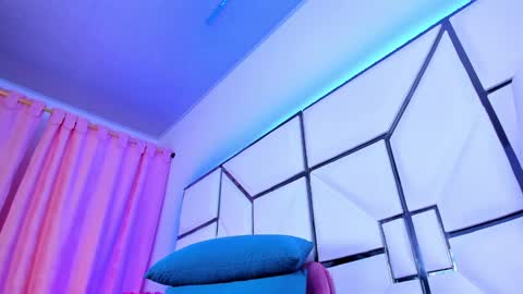 Snapshot of sarayroyse chatting on December 2024 08:38:02 PM Saray online show from December 2024 08:38:02 PM